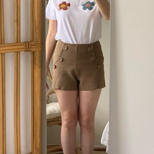 Brown knitted winter shorts